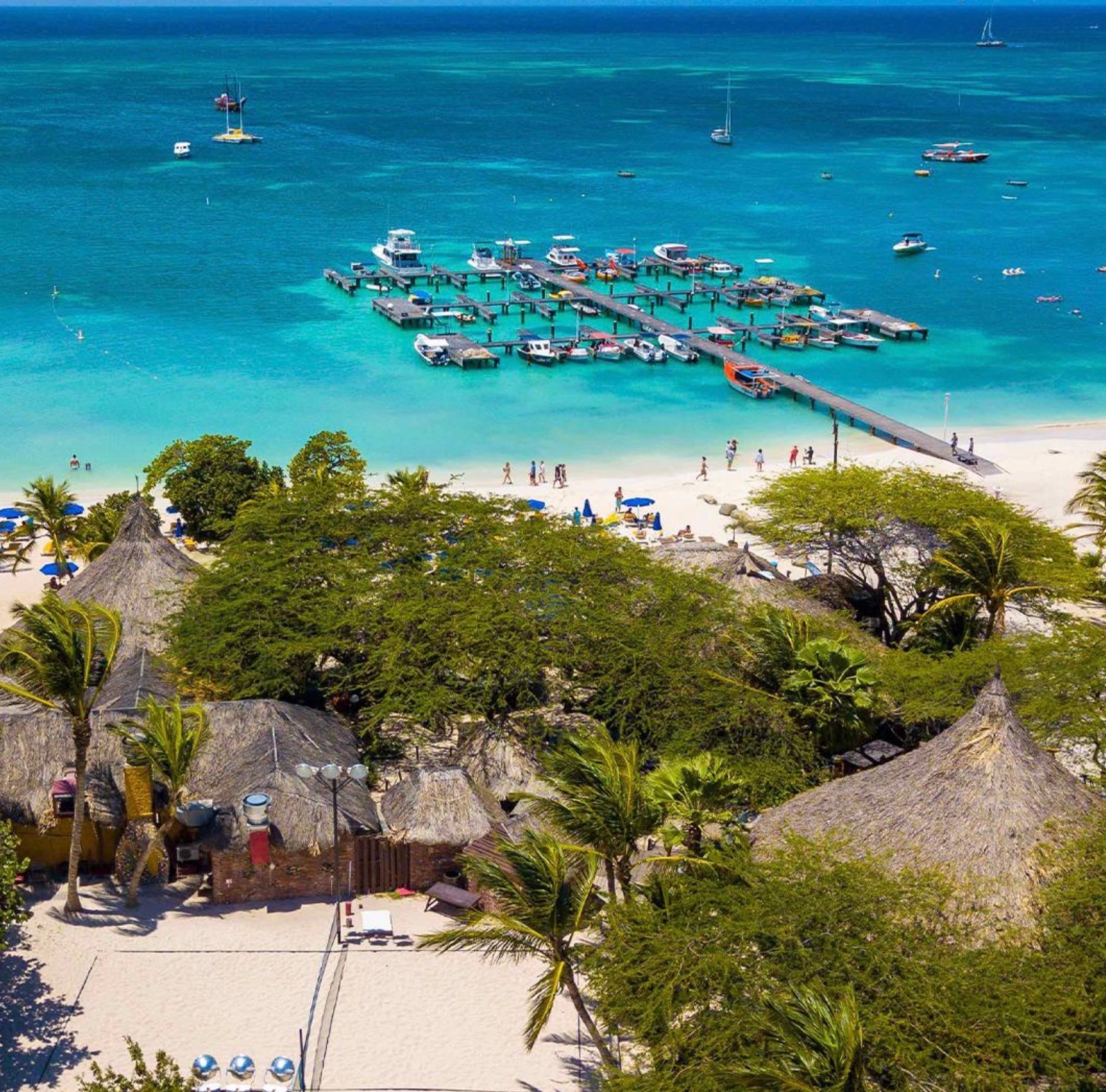 📍 Moomba Beach Bar – Palm Beach, Aruba 🇦🇼